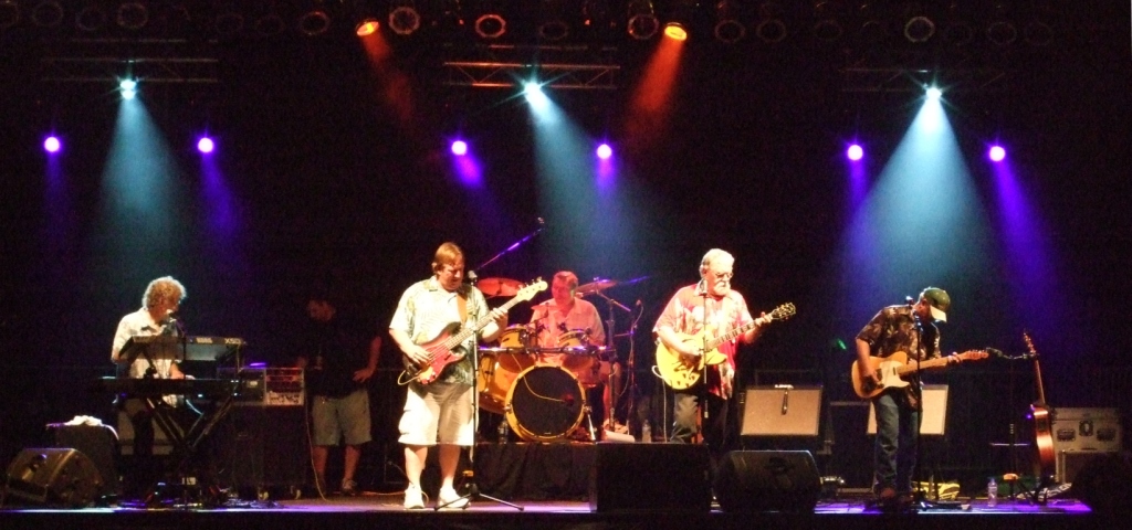 Richard Bowden with Moon & the Starz